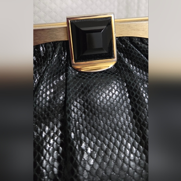 EUC Judith Leiber Vintage Real Snakeskin Handbag with Onyx Closure - Picture 12 of 14